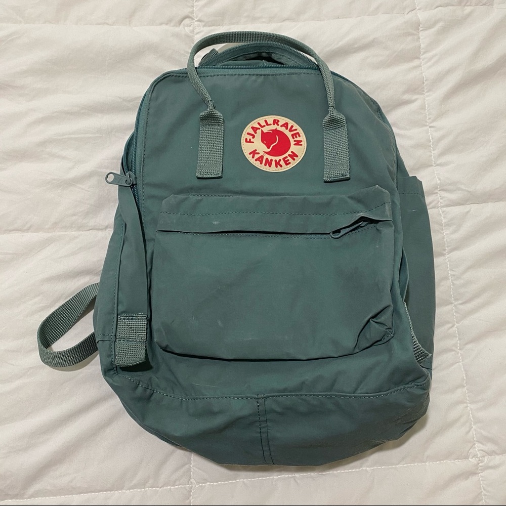 Fjallraven kanken backpack